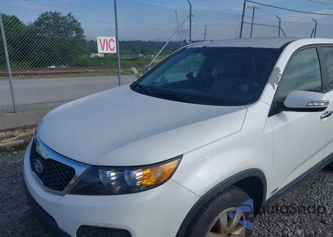 2013 Kia Sorento Lx из США, поврежденный, VIN 5XYKTCA65DG371787